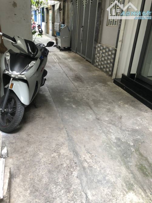 BÁN NHÀ LÝ CHÍNH THẮNG, VÕ THỊ SÁU, QUẬN 3 - 4,95 TỈ ĐỒNG