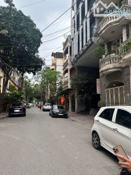 Bán Toà nhà mặt ngõ Phú Thượng, Ô tô, gần đường đôi 78m2 MT 6.5m 7 tầng thang máy 17,x tỷ