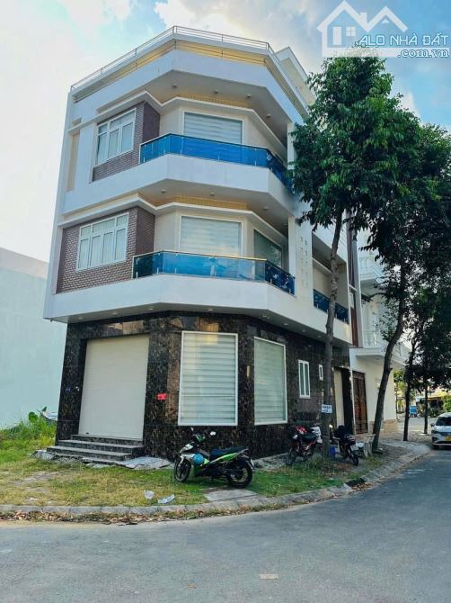Nhà góc đường số 2 và số 9 KDC nam Long cái răng cần thơ