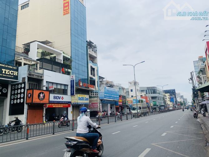 Bán Mặt tiền 83 Nguyễn Bỉnh Khiêm 15 x 30m 439m2 đất xây được 1 hầm 9 Lầu 55 tỷ, HHMG
