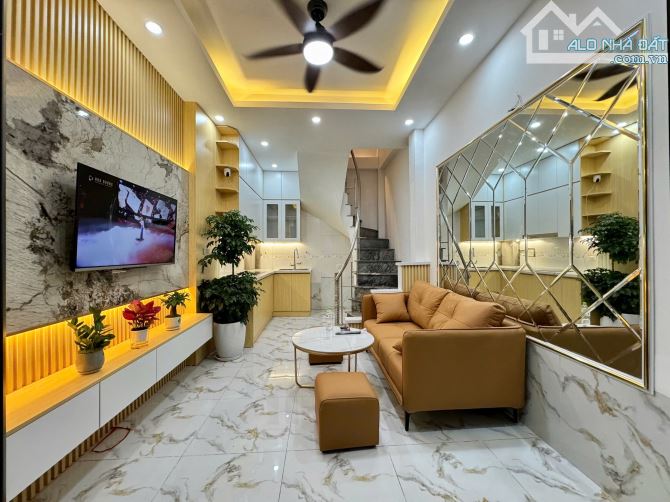 Bán Nhà Phố Định Công Thượng . DT 20m - 4 Tầng - Nhỉnh 2 Tỷ