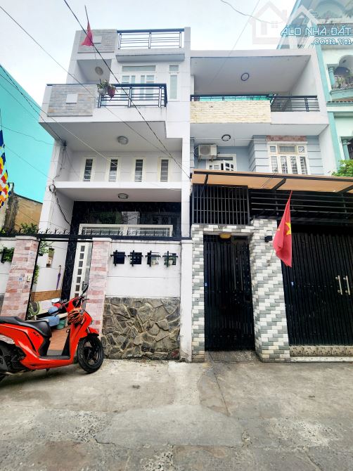 🏠🚘Ô TÔ ĐỖ CỬA - TÂN BÌNH GIÁP Q.10 - 3 TẦNG FULL NT 4.3m x 15m - GIẾNG TRỜI SÂN THƯỢNG
