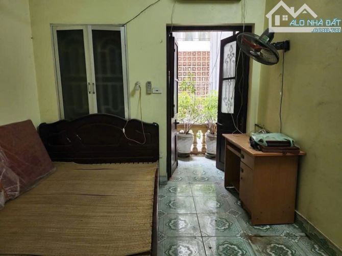 Vân Hồ 52m 2 tầng lô góc xác định bán đất.