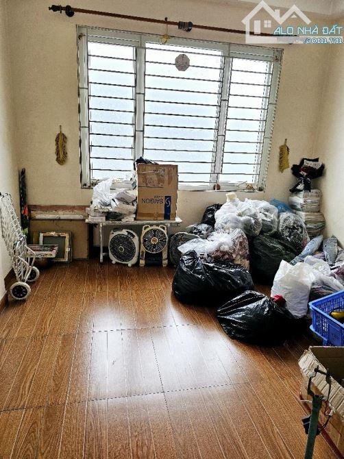 Bán nhà Vân Hồ 38m2 mặt tiền gần 4m ngõ ô tô tránh kinh doanh sầm uất