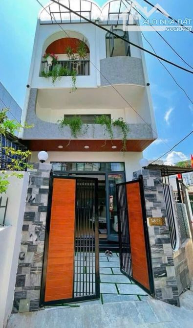 BÁN NHÀ KIỆT 3 TẦNG ĐƯỜNG TRẦN CAO VÂN - GIÁ 3 TỶ