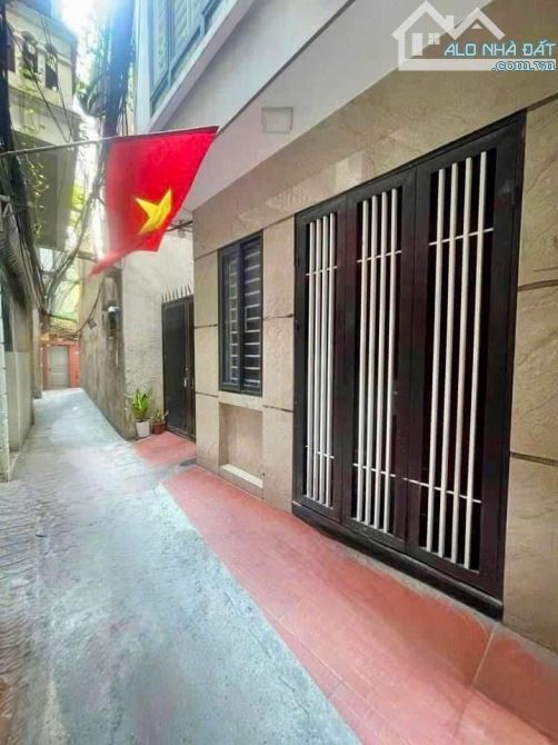 Nhà Pháo Đài Láng- Đống Đa DT: 35m2, 5 tầng, mt4.2m, giá nhỉnh 7 tỷ