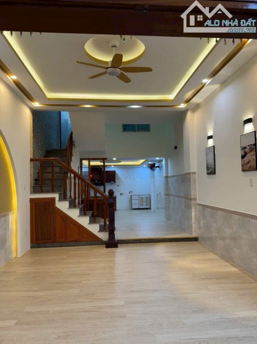 BÁN NHÀ KIỆT OTO ĐƯỜNG CÙ CHÍNH LAN - GIÁ 3,45 TỶ