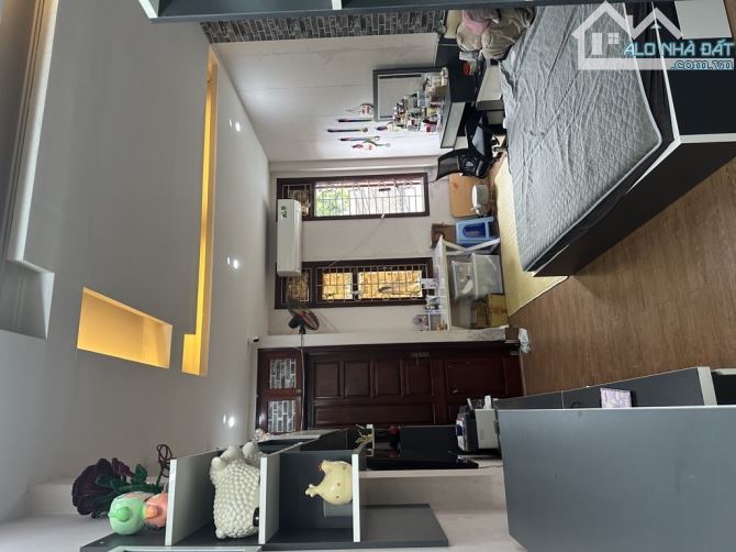 Ngã Tư sở, 46m2 - 7.x tỷ nhà dành cho người tín tâm.