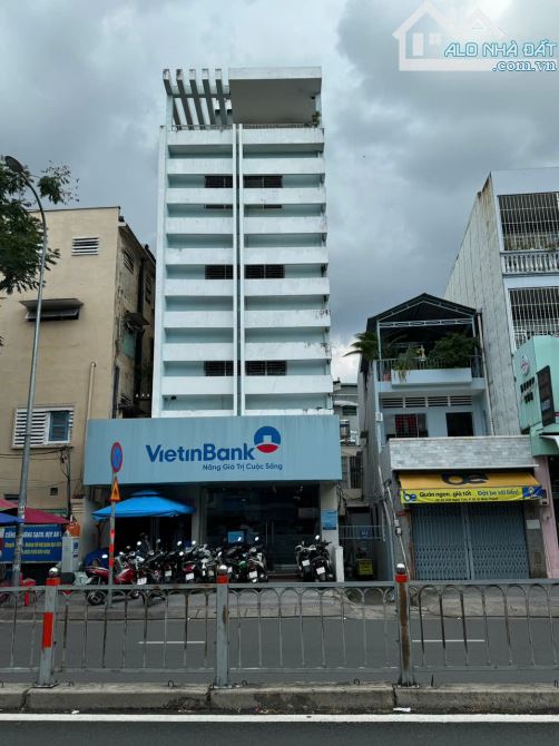 Bán Tòa Nhà MT Phan Đăng Lưu Q Phú Nhuận HĐT: 300 tr/tháng DT 8x30m 2 Hầm + 10Tầng