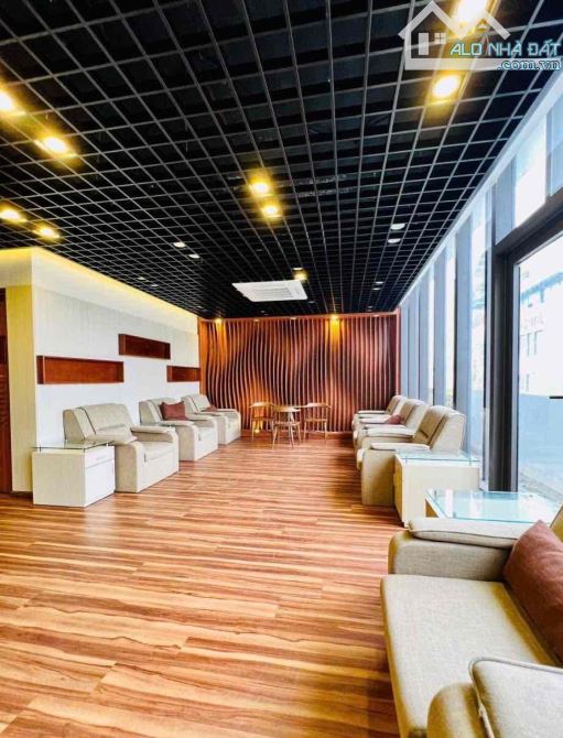 🔥 SIÊU PHẨM ĐẦU TƯ DÒNG TIỀN KHỦNG – TÒA NHÀ MASSAGE & KARAOKE 6 TẦNG PHỐ BIỂN SƠN TRÀ –