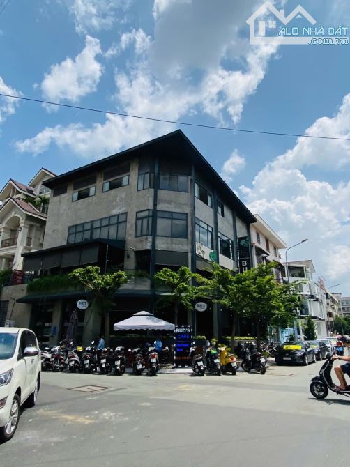 Bán Nhà Góc 2MT Phan Đăng Lưu P5 Phú Nhuận DT : 10x25 CN 250m2 - HDT 170tr/tháng Gía: 58Tỷ