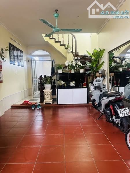 MẶT NGÕ CỔ NHUẾ, LÔ GÓC, KINH DOANH GIÁ TỐT NHẤT KHU VỰC