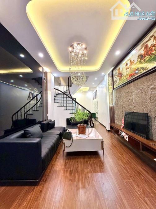 Bán Nhà Kim Ngưu – Cách Ô Tô 10m – 4 Tầng Đẹp Ở Ngay – 6.85 Tỷ
