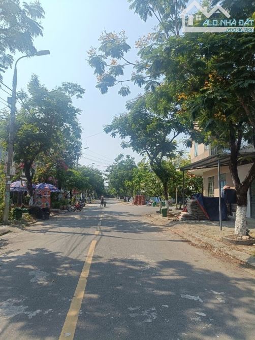 💥BÁN LÔ ĐÔI ĐƯỜNG LỘC NINH – PHỐ CHỢ NON NƯỚC – 180M² NGANG 9M CỰC ĐẸP – CHỈ 6.X TỶ🍀🌹🍀