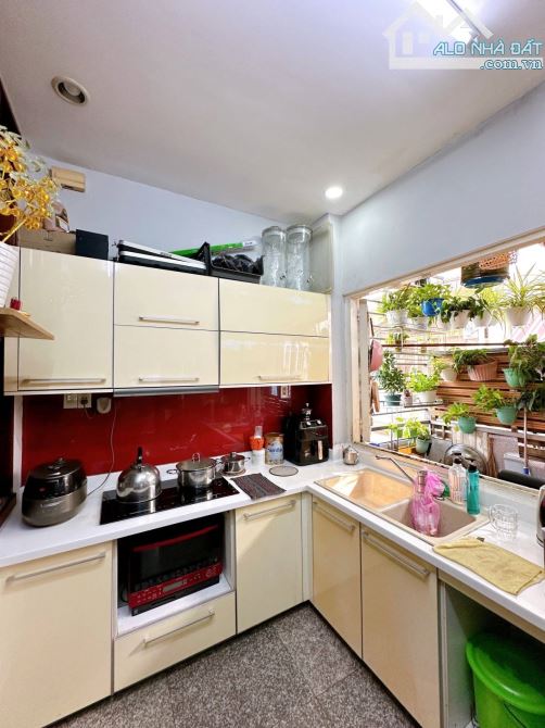 BÁN NHÀ ĐẸP 5 TẦNG - LÝ CHÍNH THẮNG -  QUẬN 3 - 48M2 -  8,3 TỶ