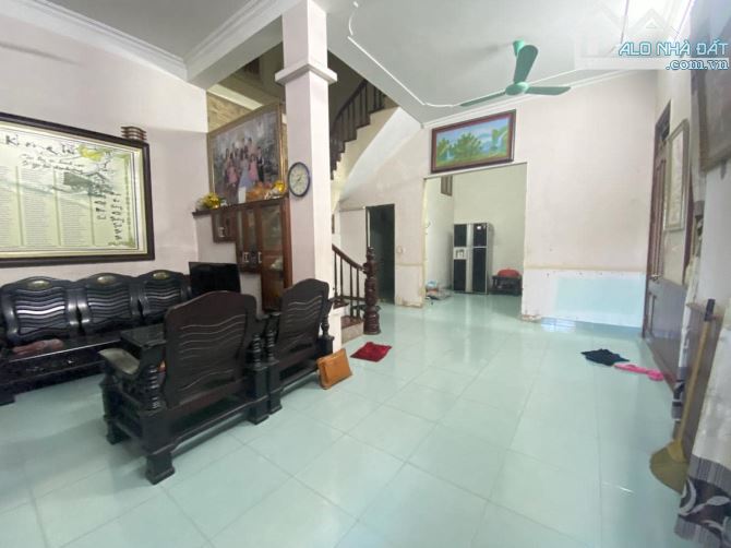 Cần bán gấp siêu phẩm quận Bắc Từ Liêm 68m2, 4T, thang máy, ô tô tránh dừng đỗ, gần hồ, ng