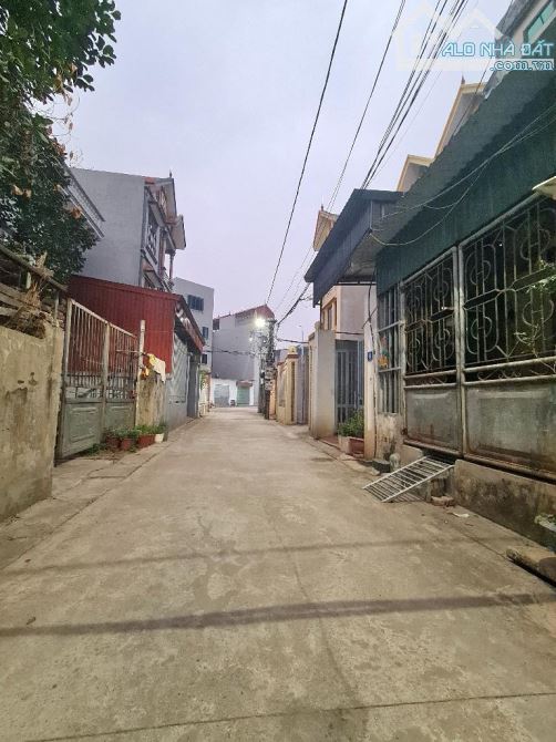 Bán đất thôn đông- tàm xá- đông anh, diện tích 86m2- giá 10.9tỷ, ô tô vào tận đất