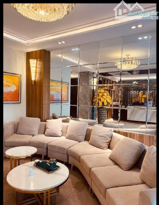 70 Tỷ/127 M2 / 7 Tầng/8.1 Mt/ Khách Sạn 4 sao Cầu Giấy