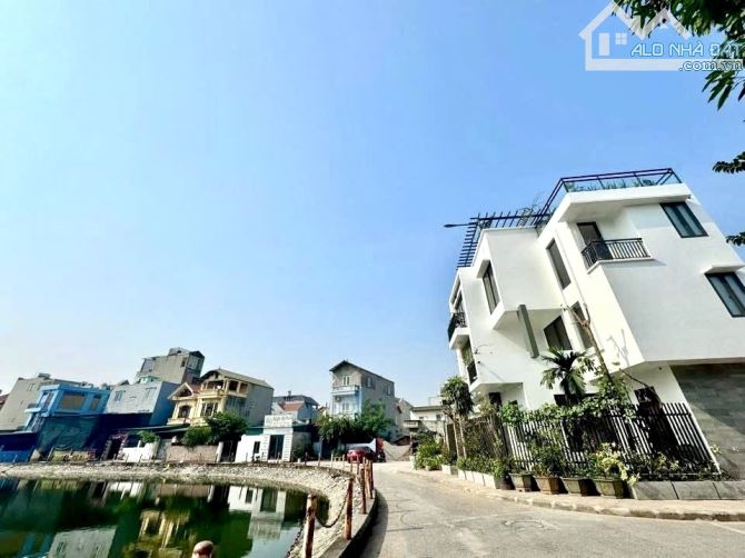 Giảm 1.5 tỷ, Giá tốt, Đất đấu giá cự khối, mặt hồ điều hoà, Vỉa hè, 100m2 - MT 5.5m - 14.x