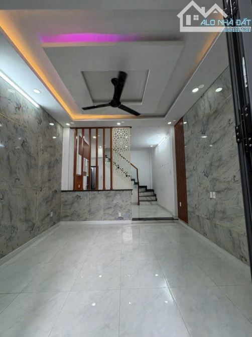 BÁN ĐẤT TẶNG NHÀ MỚI_2 LẦU LỬNG_ĐƯỜNG GÒ XOÀI_BÌNH TÂN_XE HƠI NGỦ TRONG NHÀ.