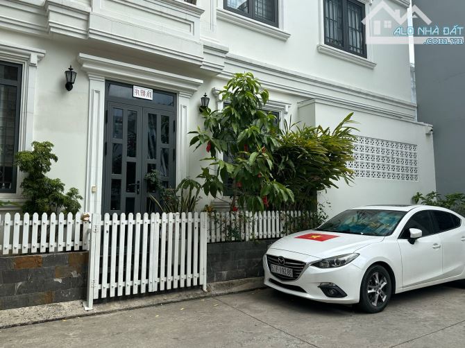 Bán Nhà Riêng Lễ Văn Thịnh | 5x18m, Mới Đẹp, 4 Tầng, 4PN, Gara Ô Tô, Chỉ 11,2 tỷ