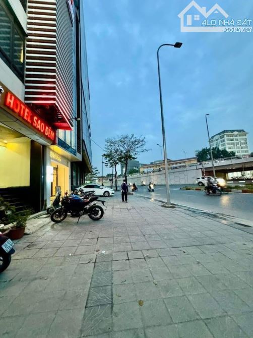 MẶT PHỐ XUÂN THỦY - 72M x 7T THANG MÁY - MT 5.1M - MẶT PHỐ BỀ THẾ - VỪA Ở VỪA CÓ DÒNG TIỀN