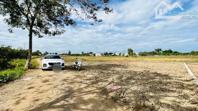 Ngay Cổng chính khu công nghiệp Đất Đỏ - Phước Long Thọ - Đất Đỏ -BRVT