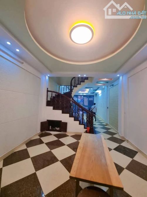 BÁN NHÀ PHÂN LÔ*HOÀNG QUỐC VIỆT*59M*5T*MT4.4M*24.8TỶ*ÔTÔ KINH DOANH*2 MẶT TIỀN RỘNG THOÁNG