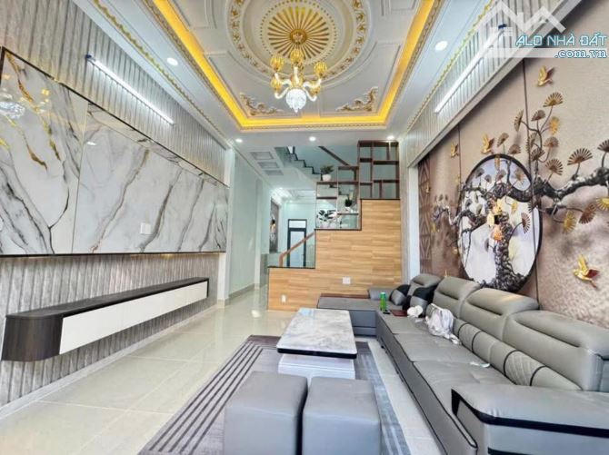 BÁN NHÀ HẺM XE HƠI 5m - 60.4m2 (4 x 15), 3 TẦNG, 4PN, LÒ LU, TRƯỜNG THẠNH, QUẬN 9 - 10