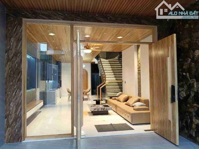 💥 NHÀ ĐẸP 3 TẦNg FULL NỘI THẤT HIỆN ĐẠI, ĐƯỜNG PHÚ THẠNH 10, GẦN BIỂN NGUYỄN TẤT THÀNH - 10