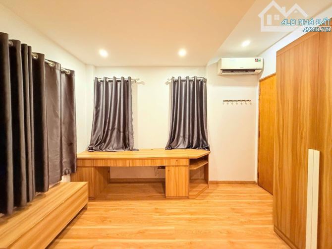 NHÀ GÒ VẤP 6,7x12M GIÁ 6,1 DT 81M2 TỶ SÂN ĐỂ XE 15M2 3 TẦNG 3 PHÒNG NGỦ - 10