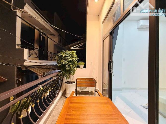 BÁN CĂN NHÀ TRÊN ĐƯỜNG QUANG TRUNG P10 GÒ VẤP NỞ HẬU 5,4M GIÁ 5,49 TỶ 3 TẦNG 4 PHÒNG NGỦ - 10