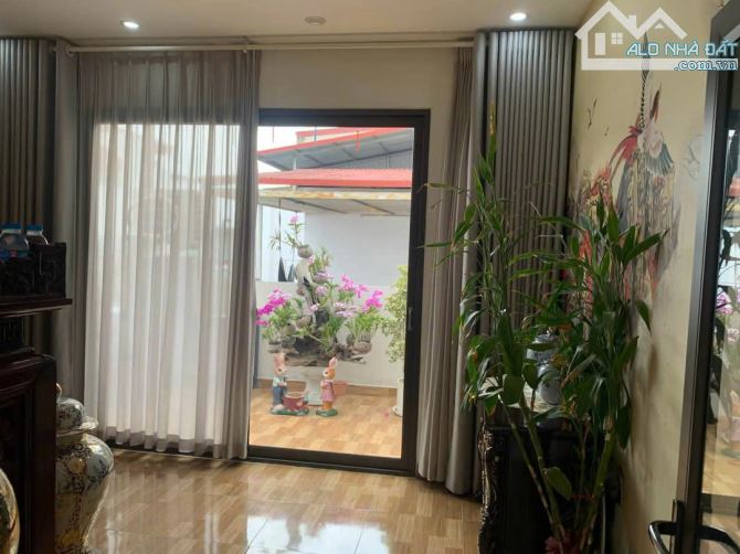 ƯM!!! Nhà nở hậu , yên tĩnh , gần hồ + bãi đỗ Bồ Đề , Long Biên HN - 1