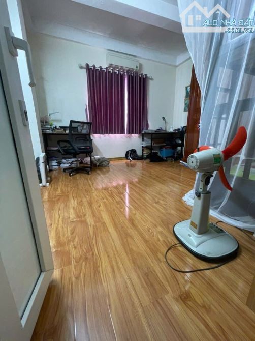 Bán nhà Trương Công Giai - 38m2 - 8,5 tỷ - nhà đẹp,ngõ rộng - gần phố - 1