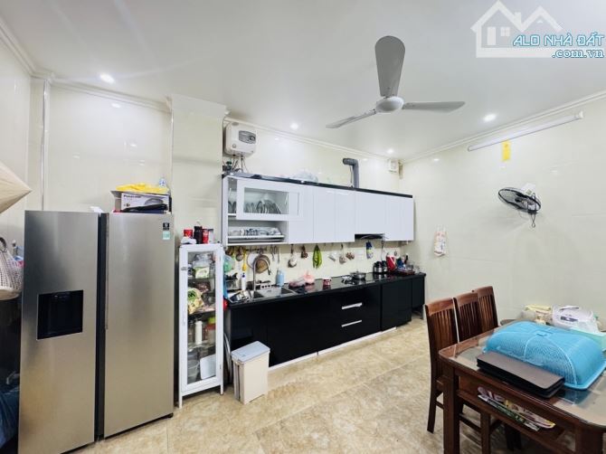 Bán nhà riêng 56m2, ngõ thông ô tô, thẳng tắp, 5 bước chân ra phố Ngọc Hồi - Trần Thủ Độ - 1