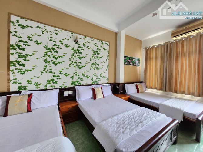Cần Sang Nhượng Gấp-Khách Sạn Siêu Đỉnh-20-Phòng -Mặt Tiền Đường 20m-Ngay Biển Thanh Khê-N - 1