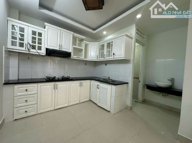 Gò Vấp P9 - 4 tầng 4pn - hẽm xh - gấp bán nhỉnh 5 tỷ. - 1