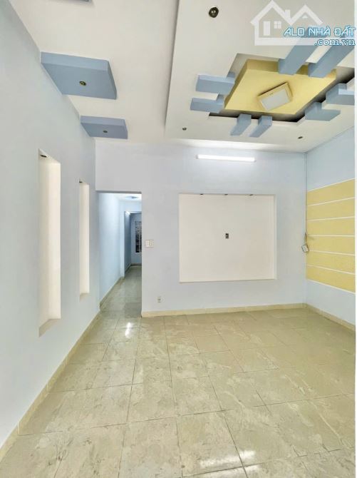 Bán Nhà Hẻm xe hơi Gần Bệnh Viện Dĩ An , Nhà Gác Lửng 2 Phòng ngủ - 1