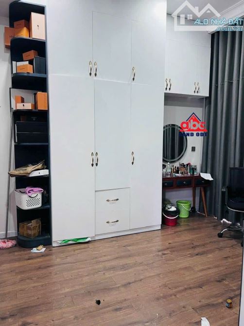 Cần Bán Gấp Biệt Thự Ngang 10M ngay khu biệt thự ngay Chợ Trại Bò P. Long Bình - 1