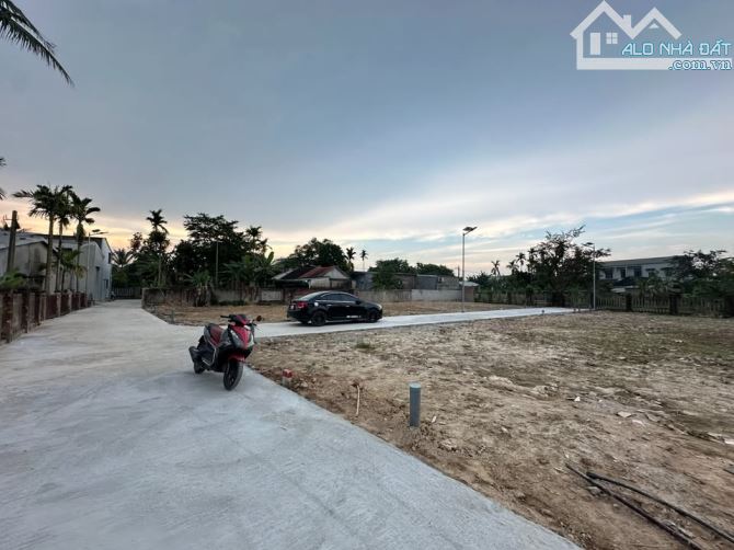PHÂN LÔ TÂY TRÌ NHƠN - CẠNH CHỢ MAI GIÁ CHỈ 1 TỶ 4XX - 1