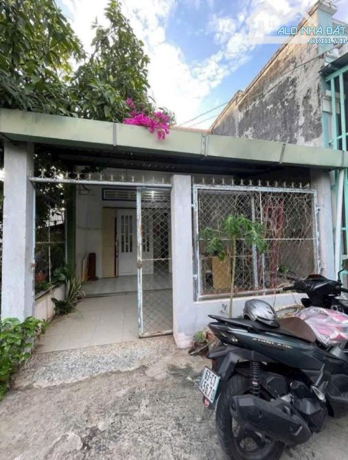 Giá giảm sâu 870 TRIỆU bán nhà c4 ở Bà Điểm 6 Hóc Môn 5x25 ( 128m2 ) Sổ hồng riêng. - 1