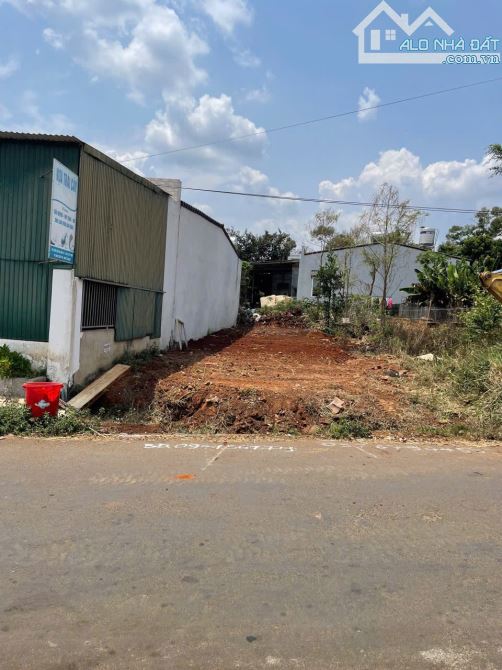 ĐẤT MẶT TIỀN NGUYỄN XUÂN NGUYÊN EANAO B: GIÁ 1.87 tỷ - 1