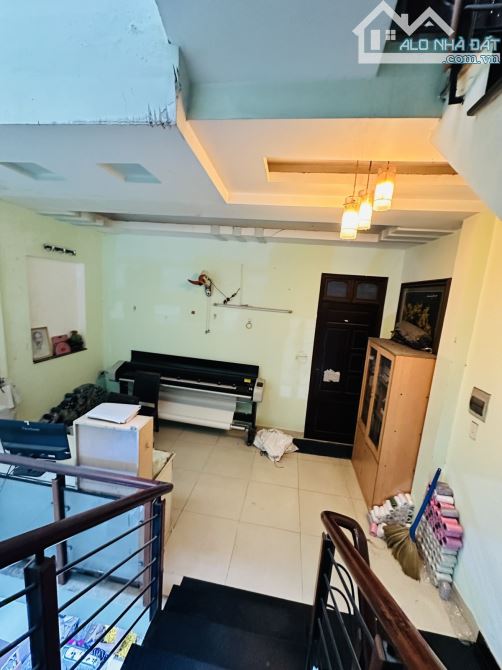 CẦN BÁN NHÀ 3 LẦU MỸ HUỀ - TRUNG CHÁNH. ♦️85m2 - ngang 5m chỉ 5❌tỷ  Đường 8M thông Tô Ký. - 1