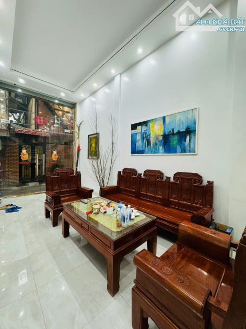 Bán nhà Phố Tạ Quang Bửu - 80m2 x 2 nhà 4 Tầng - 2 mặt ngõ - ÔTÔ ĐỖ CỬA VÀO NHÀ - 1