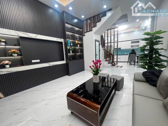 BÁN NHÀ TRẦN THÁI TÔNG GẦN PHỐ FULL NỘI THẤT GIÁ TỐT - 1