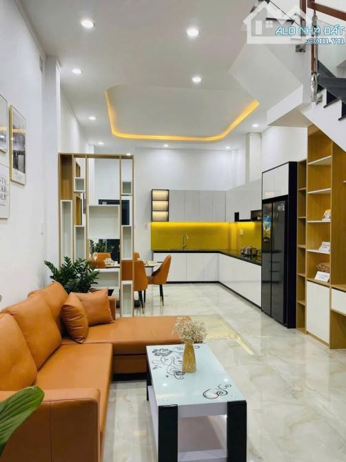 Bán nhà 1 trệt 1 lầu mt ngay chợ Viêt Kiều Củ Chi Diện tích 126m2 shr - 1