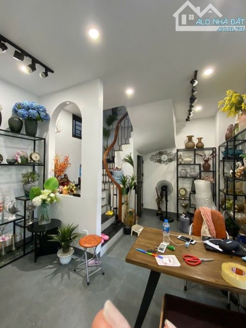 Bán Nhà Đại La Nhà Đẹp,Ngõ Nông,10 Bước Ra Mặt Phố,2m2,7tỷ799 - 1