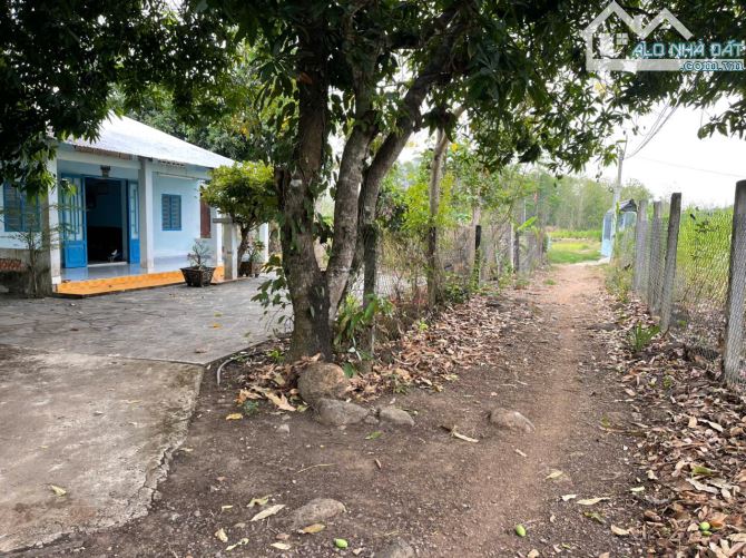 NỢ NGÂN HÀNG CẦN BÁN 2 CĂN NHÀ CẤP 4 DT: 4698M2 GẦN TỈNH LỘ 761 KHU DÂN CƯ CHỈ 2TỶ - 1