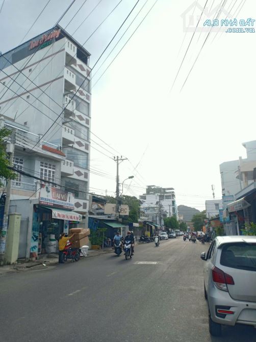 Bán đất tặng nhà mặt tiền đường Bắc Sơn, Nha Trang gần biển giá chỉ 100tr/m2 - 1