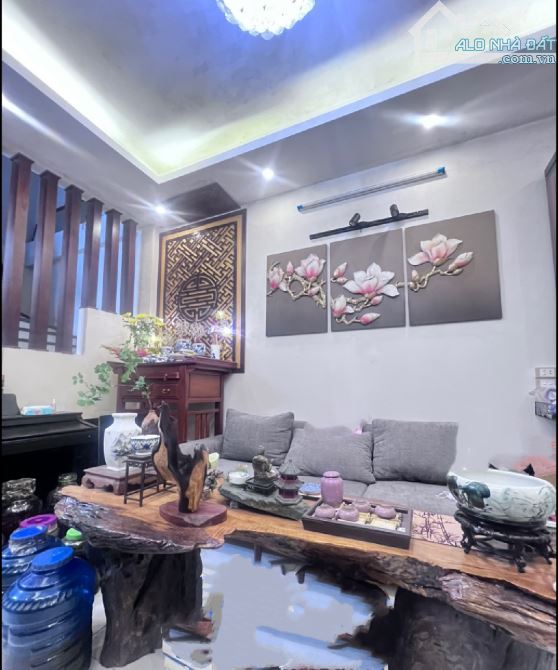 TÌNH QUANG BÁN NHÀ 2 TẦNG DÂN XÂY 48M, MT 3,8M Ô TÔ ĐỖ CỔNG - 1